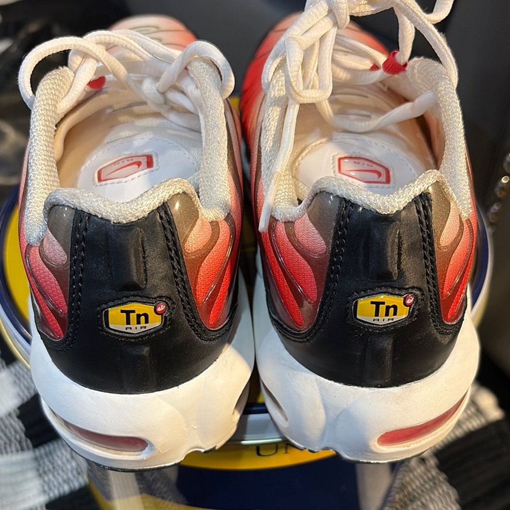 Nike Air Max Kids Sneakers - Red and White 6.5Y. Like new. - Picture 5 of 7